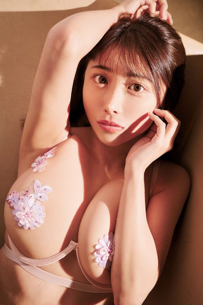 グラビアアイドル市原薫イメージDVD「極上妄想シチュエーション」より