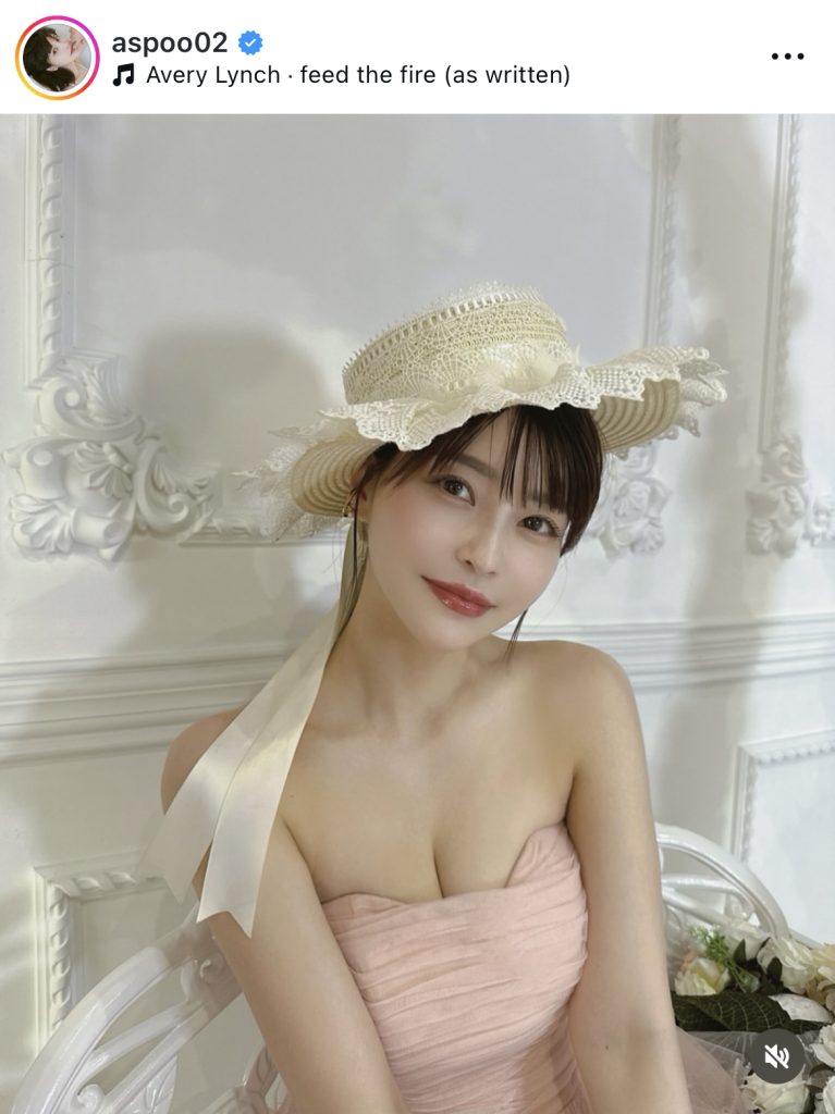 麦わら帽子が似合う1枚