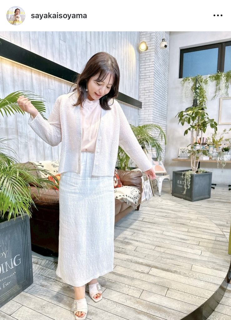 ABEMA「さよならプロポーズ via スペイン 第1話ウォッチパーティ」での衣装姿