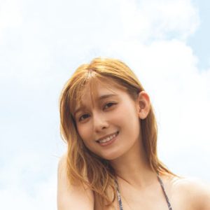 『仮面ライダーセイバー』でも注目のアンジェラ芽衣、フルスロットルで走り抜けるグラビア