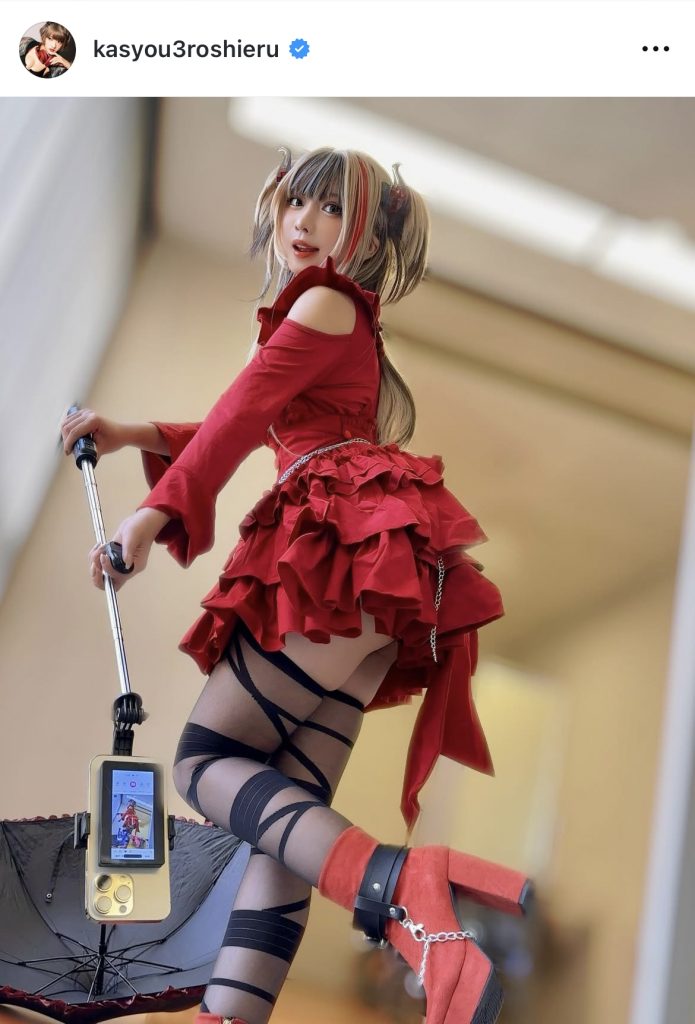 アグレッシブに自撮り中の火将ロシエル