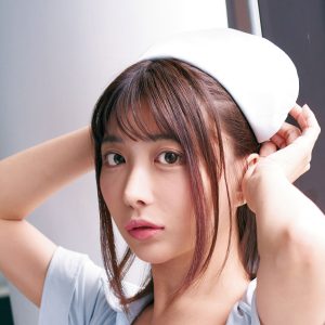 “グラマラス革命”市原薫、女性教師＆ナースに扮して“極上妄想シチュエーション”を展開