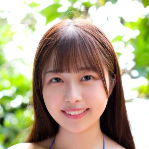 現役アイドルが魅せる「ドキドキするね♪」グラビア映えスタイルを披露