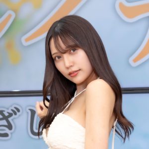 新人グラドル・羽瀬レイナ、グラビア的チャームポイントはくびれたウエスト「コルセットを一番きつくして締めて寝てます」