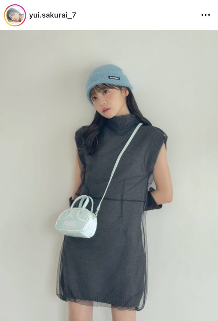 カメラ目線のキュートな表情にドキッ