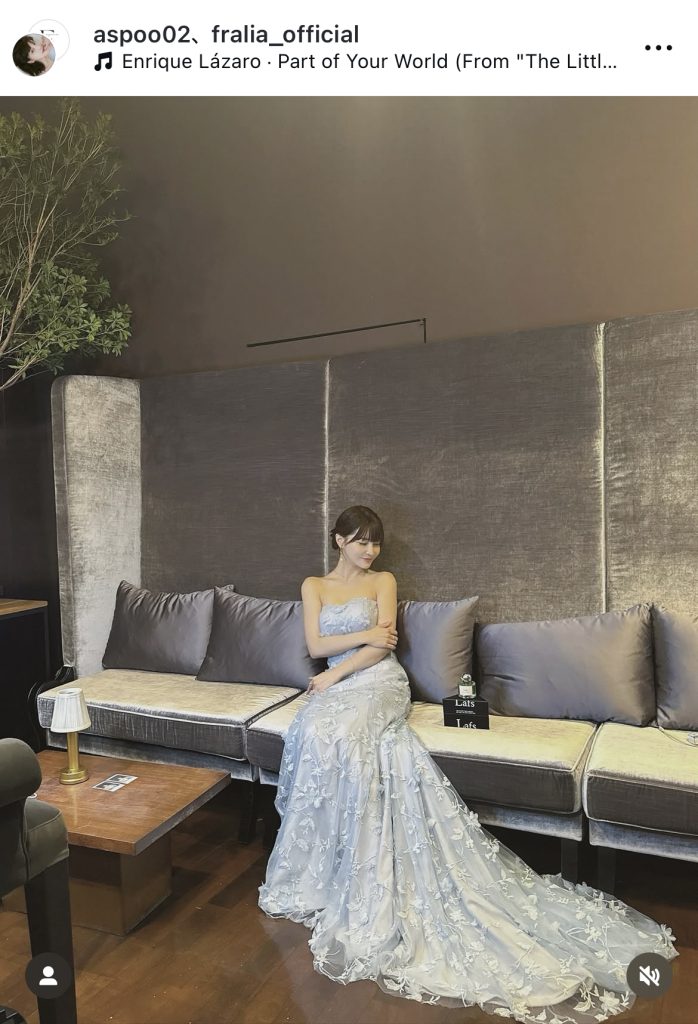 マーメイドドレスを着てパシャリ