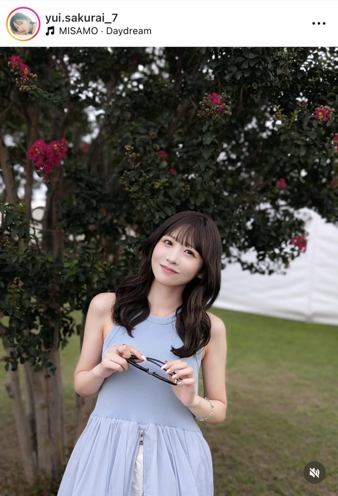 ワンピース姿が爽やかな1枚