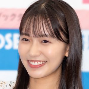 志田音々、あまりにキュートな秋っぽい衣装×恐竜パペット姿を公開「カワイくてキレイ」「とても魅力的！」