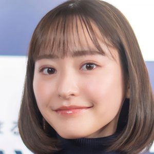 “無敵のグラドル”高崎かなみ、伝説のジェダイ・マスターと遭遇…ヨーダと“2人”でポーズを決める「めっちゃかわいい」「フォースを感じます」