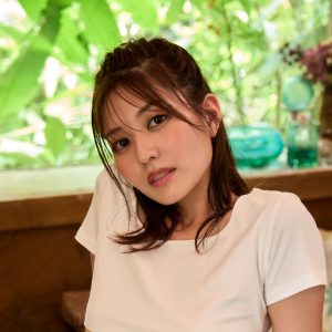 “新世代のくびれ女王”林ゆめ、2nd写真集発売決定！自然に囲まれてはしゃぐ姿からしっとり大人の魅力あふれる姿まで披露