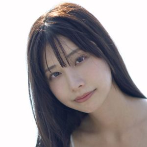 YouTubeも話題…鈴木優香、25歳大人なグラビアショット