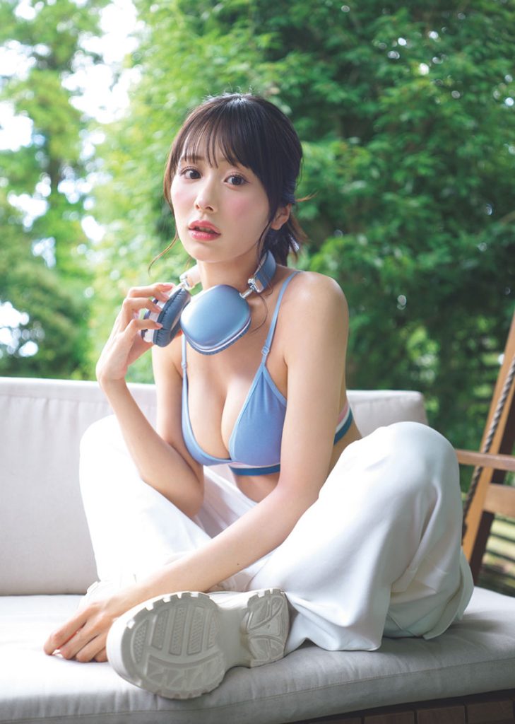 『週刊プレイボーイ42＆43号』に登場している尾木波菜