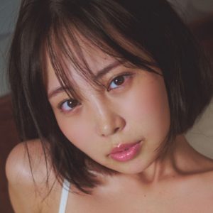 “ミスFLASH2025”葵成美、『週プレ』グラビア初登場