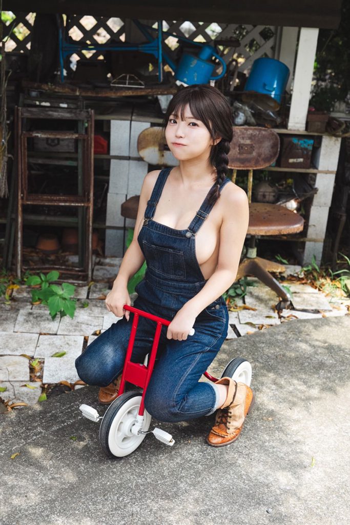 『週刊プレイボーイ45&46号』に登場しているさくらもも