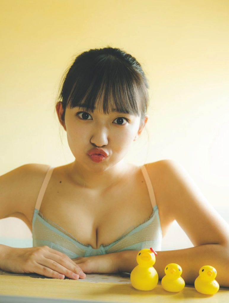 『週刊プレイボーイ42＆43号』に登場している入間ゆい