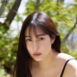 元AKB48メンバー、待たせた分だけ濃厚に…1年3カ月ぶりのグラビア作品は“接写”で魅せる大人の魅力全開