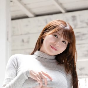 グラビアアイドル天羽結愛、1年ぶりの最新作は博多弁で誘う“あざと艶”のフルコース