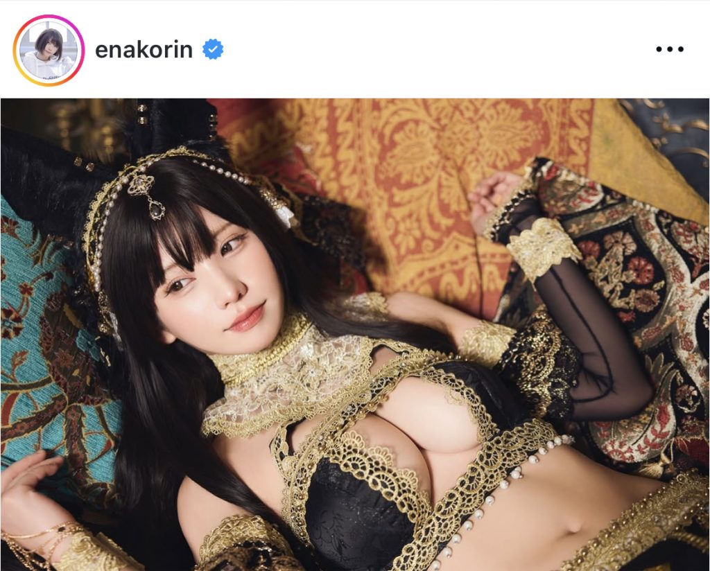 流し目がとても色っぽい