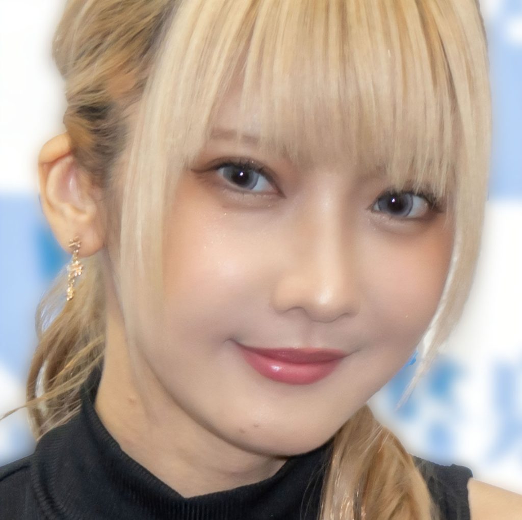 人気コスプレイヤー・火将ロシエルがSNSに投稿した画像が話題に