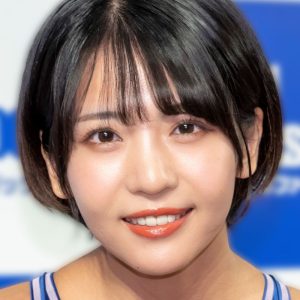グラビアアイドル佐々木萌香、クリスマスに向けてキュートなコスプレ姿を披露「格好良いトナカイとカワイイサンタ」「どんなお衣装でも似合っててステキ」