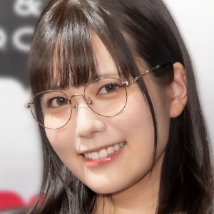 東雲うみ、水着からこぼれる極上の“わがままボディ”「とても美しい」「ムチムチ感が最高」「好きです」