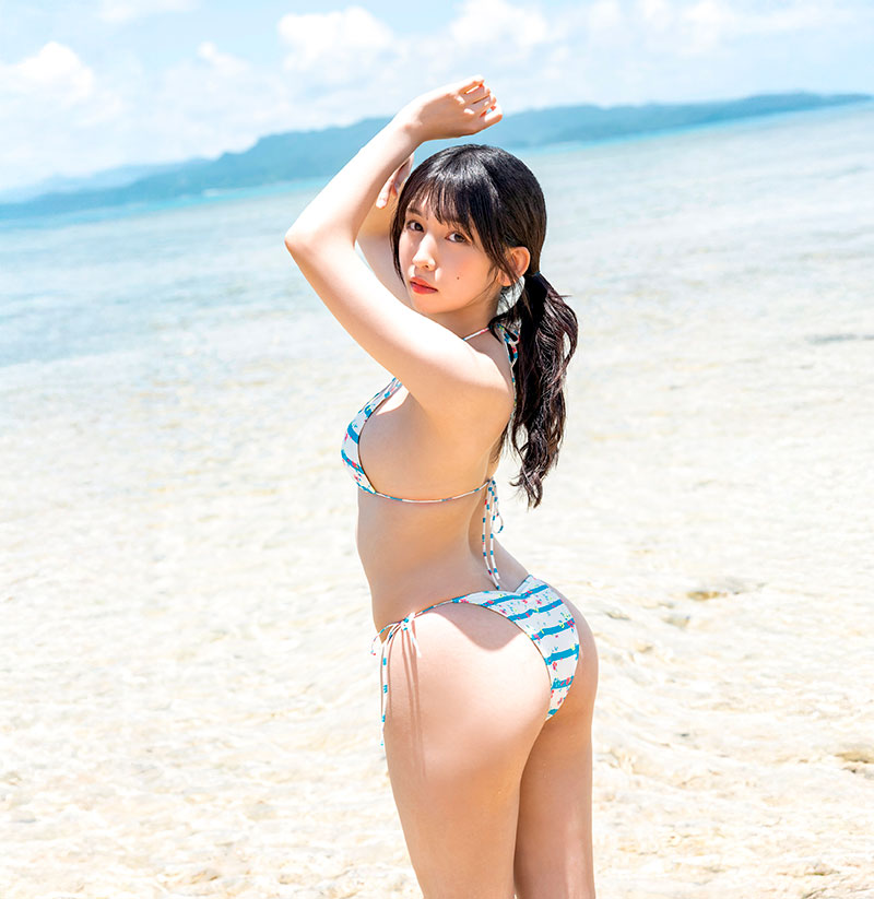 グラビアアイドル早川真由イメージDVD「Sweet ＆ Clear」より