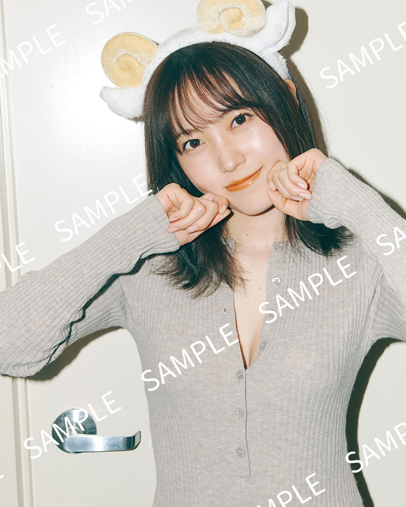 櫻坂46松田里奈1st写真集『まつりの時間』(幻冬舎)よりSHIBUYA TSUTAYA特典B3折り目なしポスター