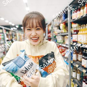櫻坂46松田里奈1st写真集『まつりの時間』より初解禁の水着ショットほか全12種の書店特典カット解禁