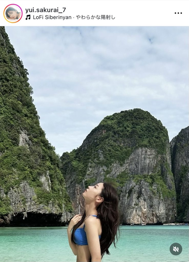 1st写真集でのビキニカット