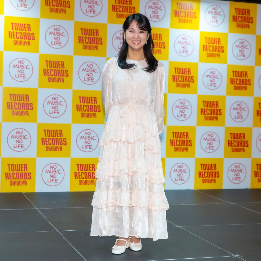 福井梨莉華が1st写真集『あいの道しるべ』発売記念取材会に出席