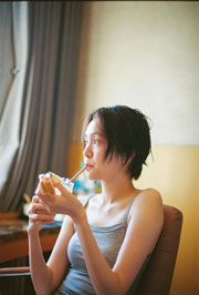 尾碕真花セカンド写真集