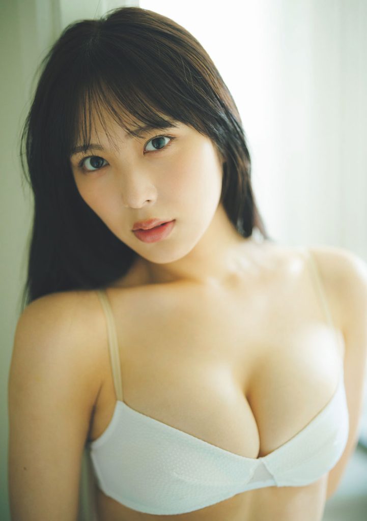 『週刊プレイボーイ52号』に登場している逢田珠里依