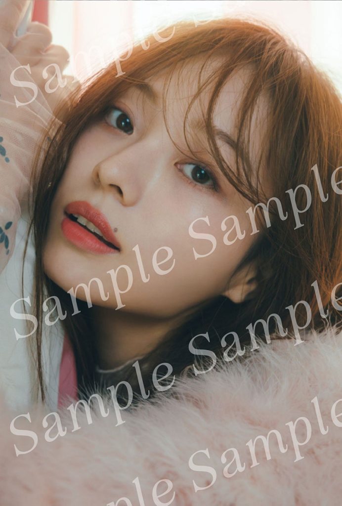 乃木坂46・梅澤美波2nd写真集『透明な覚悟』よりタワーレコード限定特典ポストカード／ピンク×もふもふでかわいさ指数MAX♡ガーリーな雰囲気が新鮮