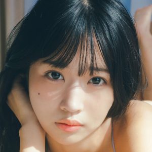 二十歳初撮り…大人な姿をフィルムに！新たな一面を引き出すグラビアショット