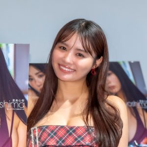 “わがままボディ”豊島心桜、お気に入りは8月のカット「水着の色と形…髪がファサ～」