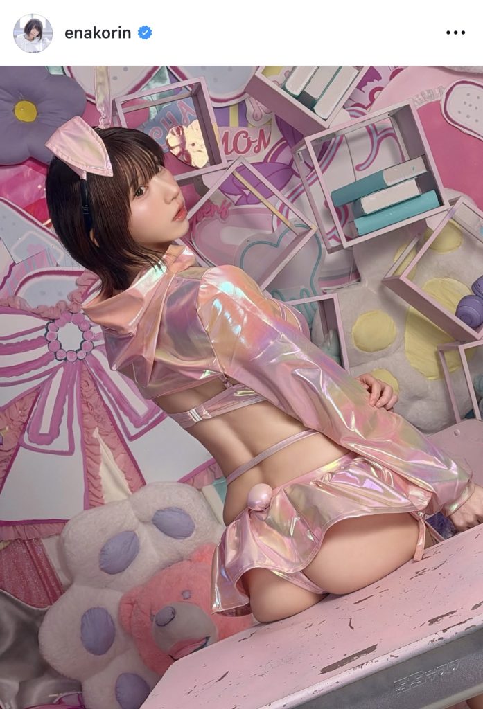 セクシー衣装でのバックショット