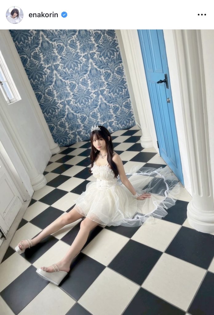 「漫画アクション」の表紙を飾ったえなこ