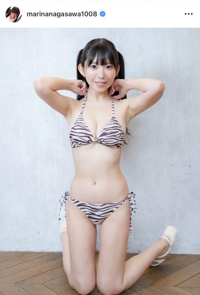 セクシー過ぎるゼブラ柄のビキニ姿