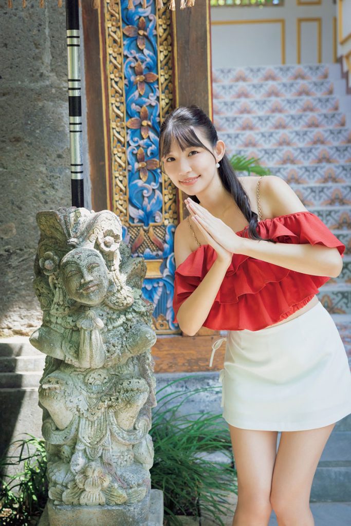 波崎天結2nd写真集『丸みの誘惑』より