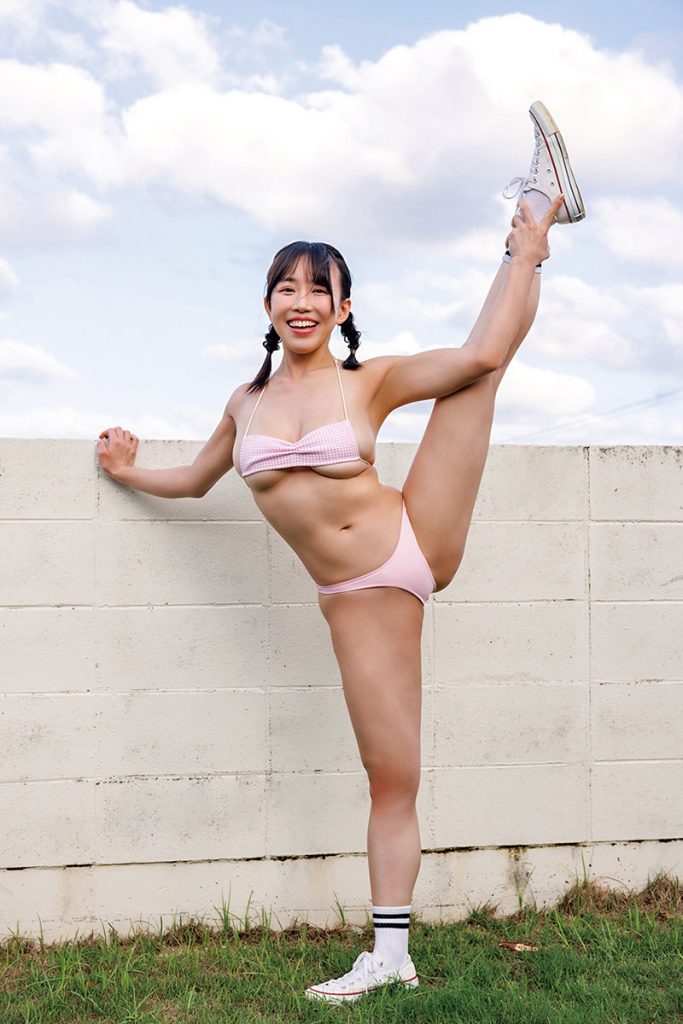 グラビアアイドル仲根なのかイメージDVD「私と契約しませんか？」より