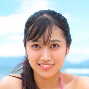 現役アイドルが住み込みの家庭教師役で誘惑「君にはまだ刺激が強すぎたかな？」