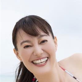 “令和のスイカップアナウンサー”竹中知華「まさかデジタル写真集だけでなくカレンダーブックまで出させていただけるとは驚き」イベントも開催決定