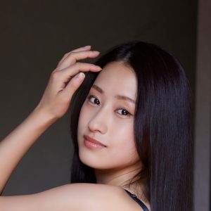 “令和最強のメリハリボディー”澄田綾乃、地元山口ロケで美ボディーと艶を全解放
