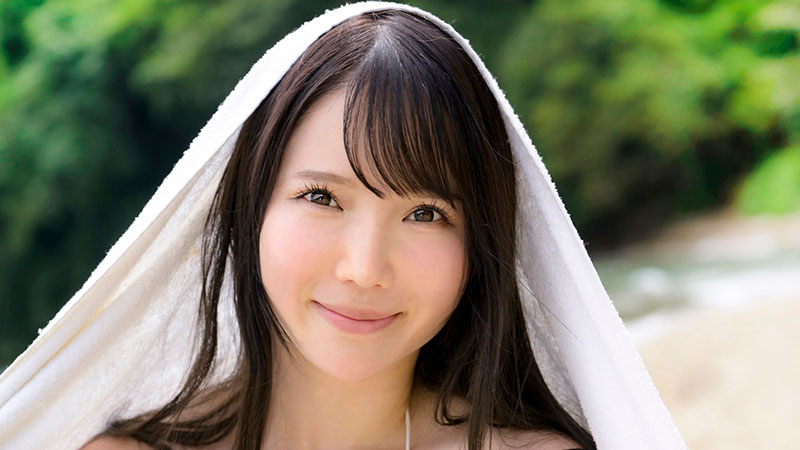 グラビアアイドル桃白美沙イメージDVD「ピーチ・ホワイト」より