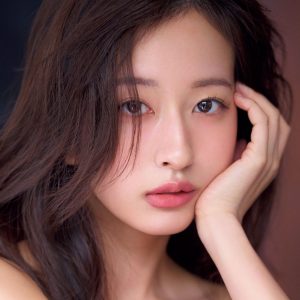 “ミス週刊少年マガジン”斉藤里奈、大人っぽさに磨き…水着姿を披露