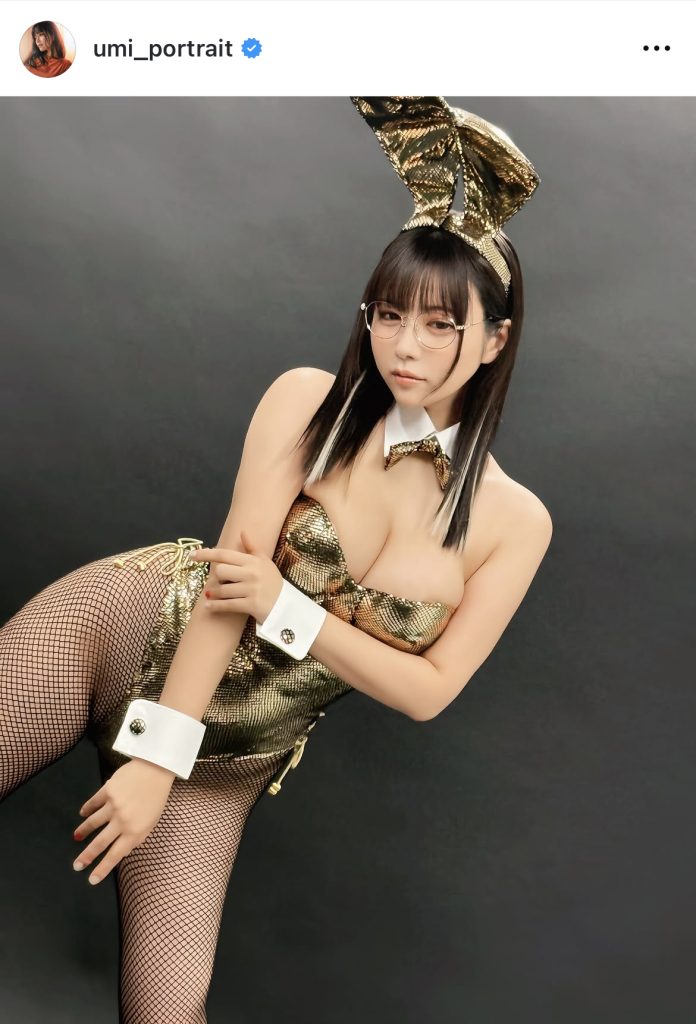 セクシーなバニーガール姿を披露