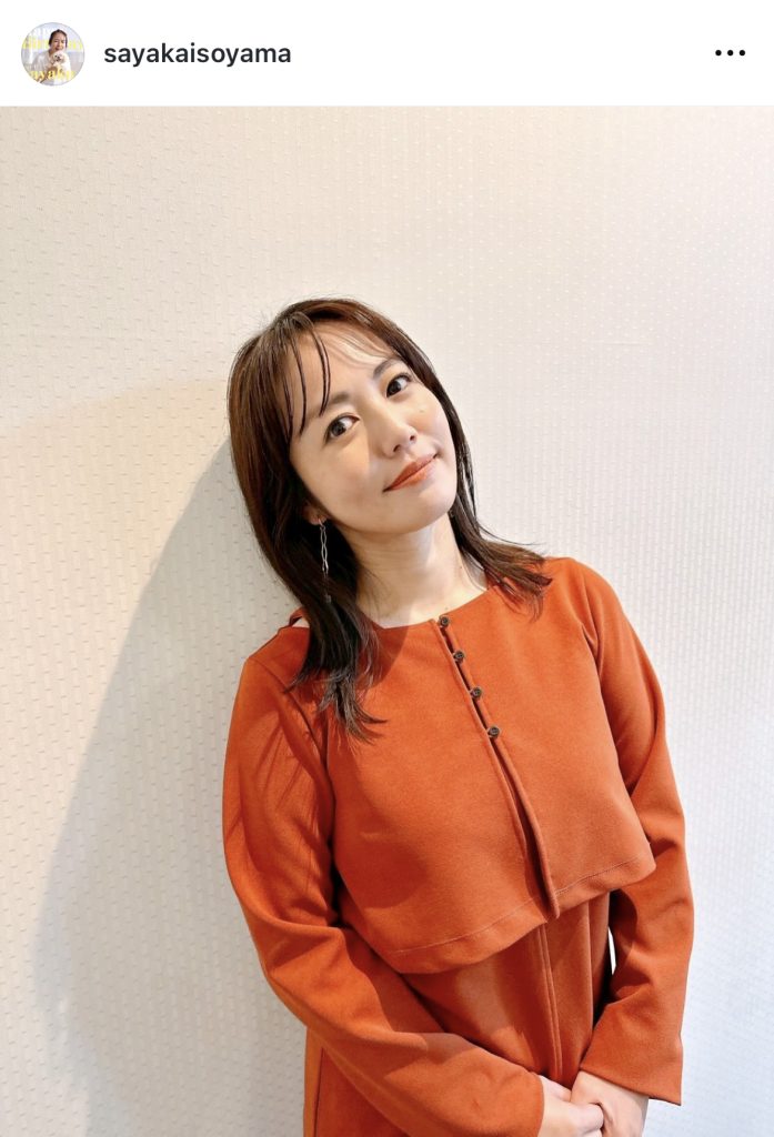 お姉さん感いっぱいのワンピース姿で日本テレビ「即決二択クイズ!!イダテン」に登場