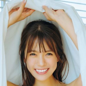 『ウルトラマンデッカー』ヒロイン、ランジェリー姿の美しきグラビア