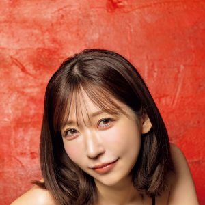 “女流雀士”が自身初となる水着グラビアに挑戦