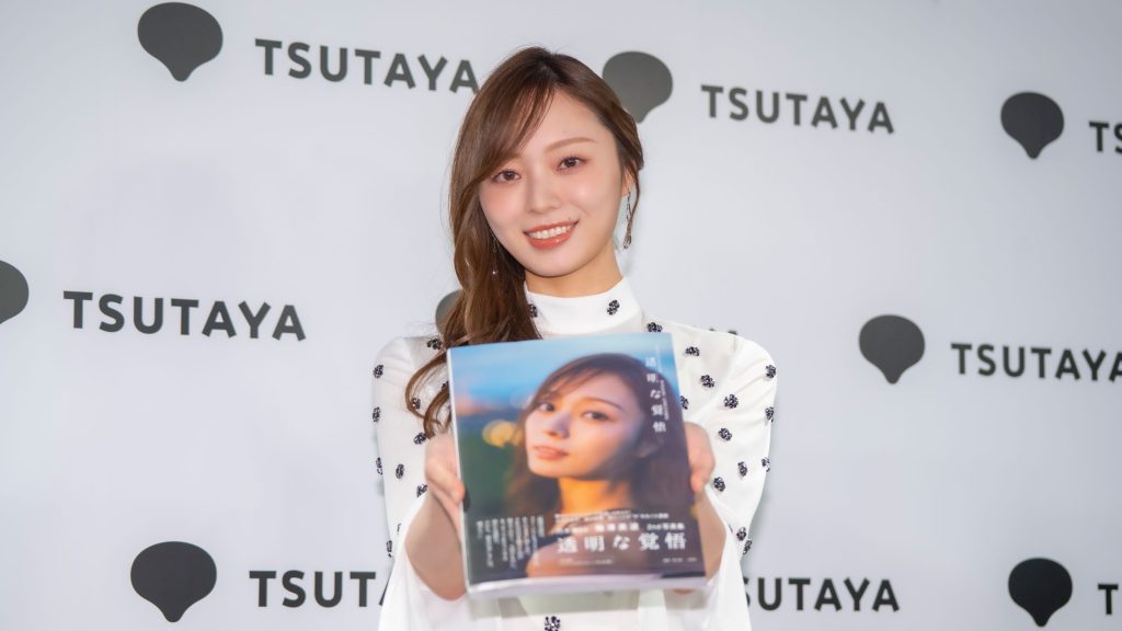 乃木坂46・梅澤美波2nd写真集『透明な覚悟』発売記念取材会より